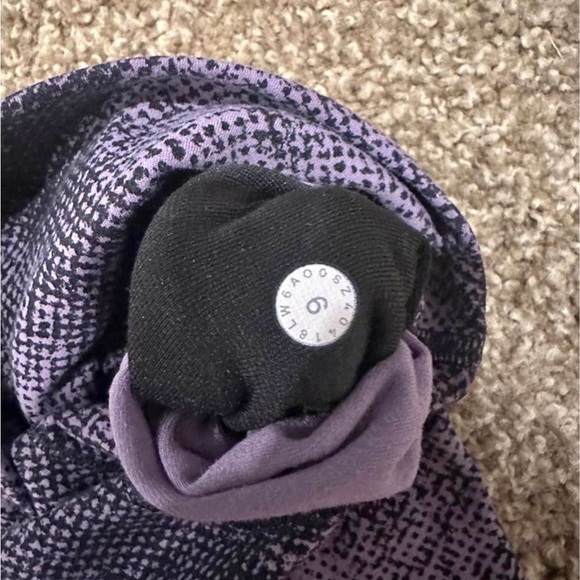 Lululemon Align Crop Leggings - size 6 - Picture 3 of 5